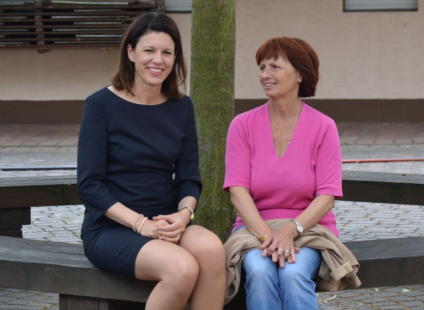 2015-07-29 Dr  Katja Leikert - Flüchtlingshilfe Bruchköbel